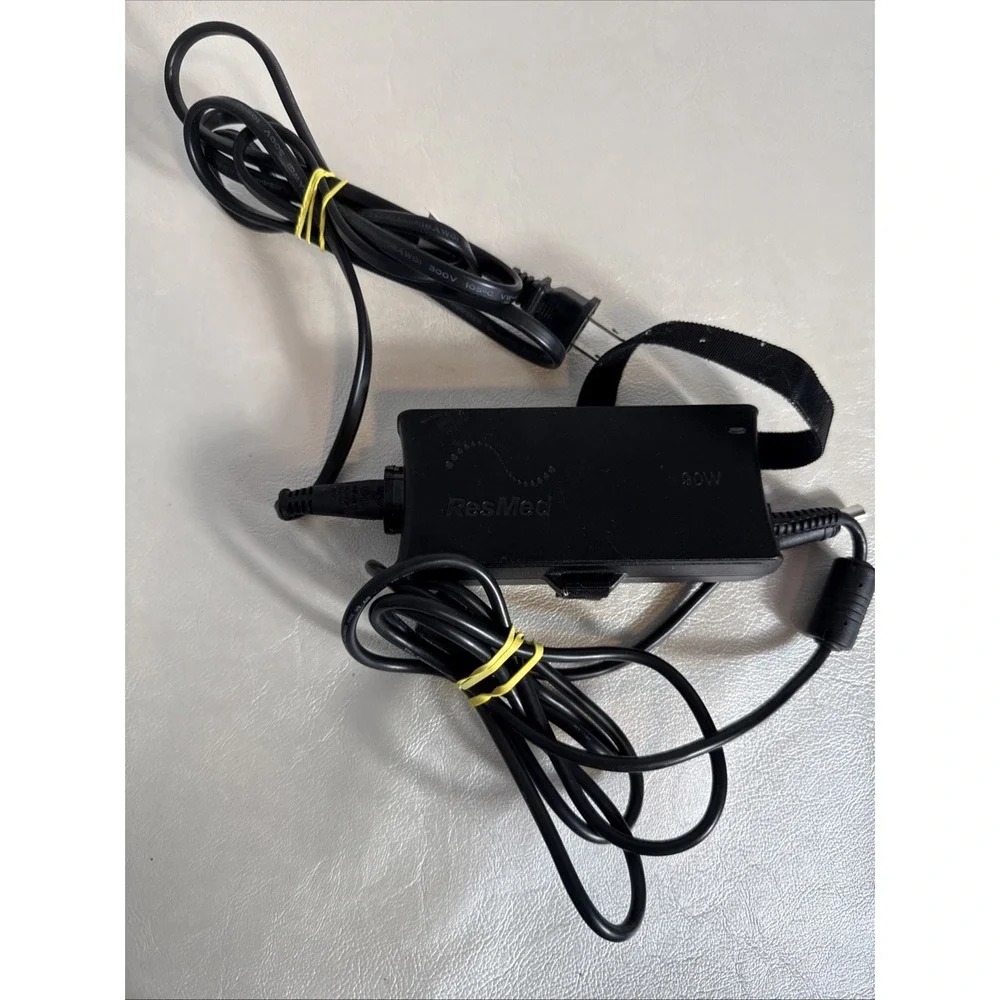 ResMed IP22 90W AC Adapter Power Supply and Cords Model 370001